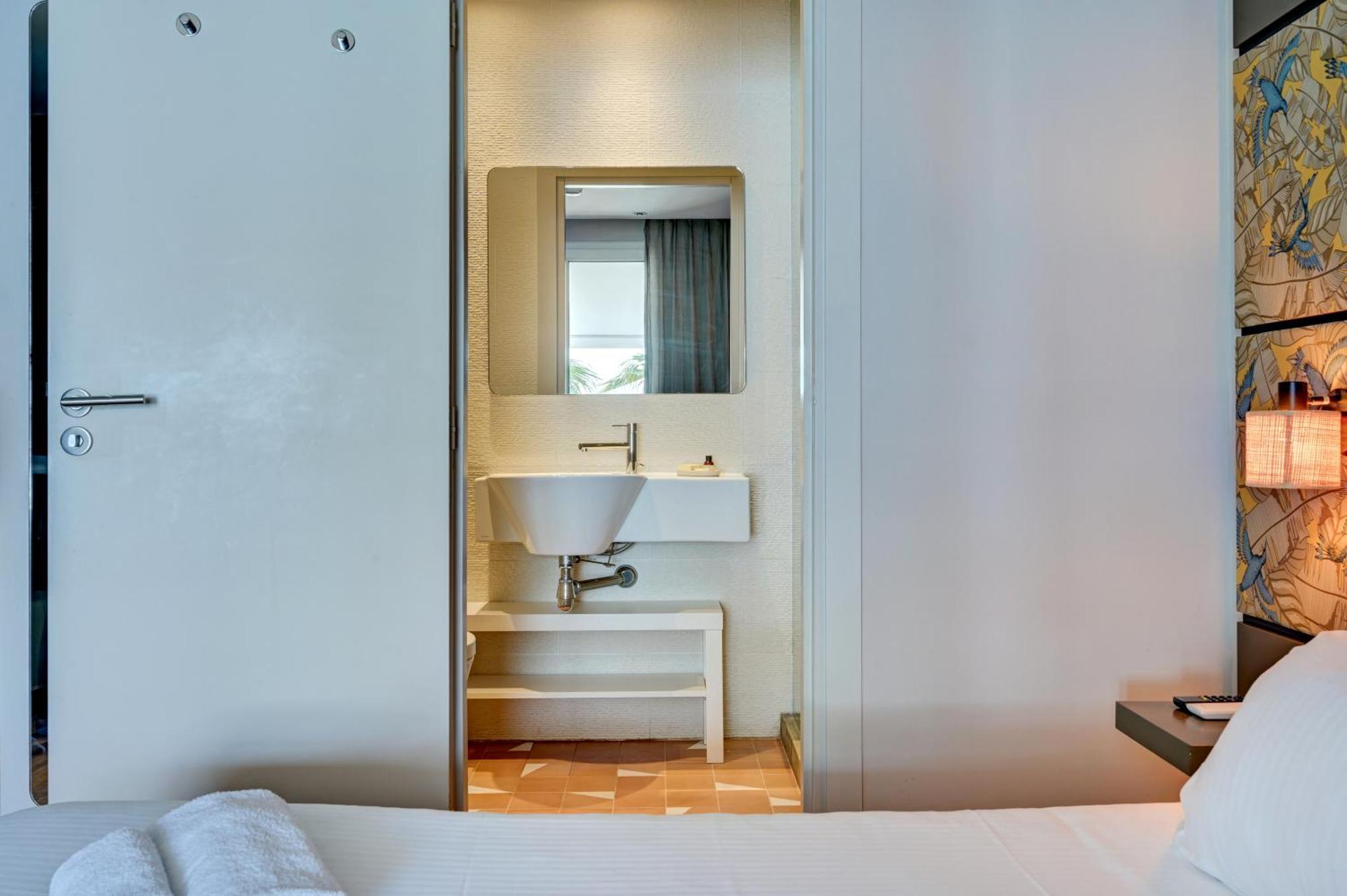 Hotel Bor Йер Экстерьер фото