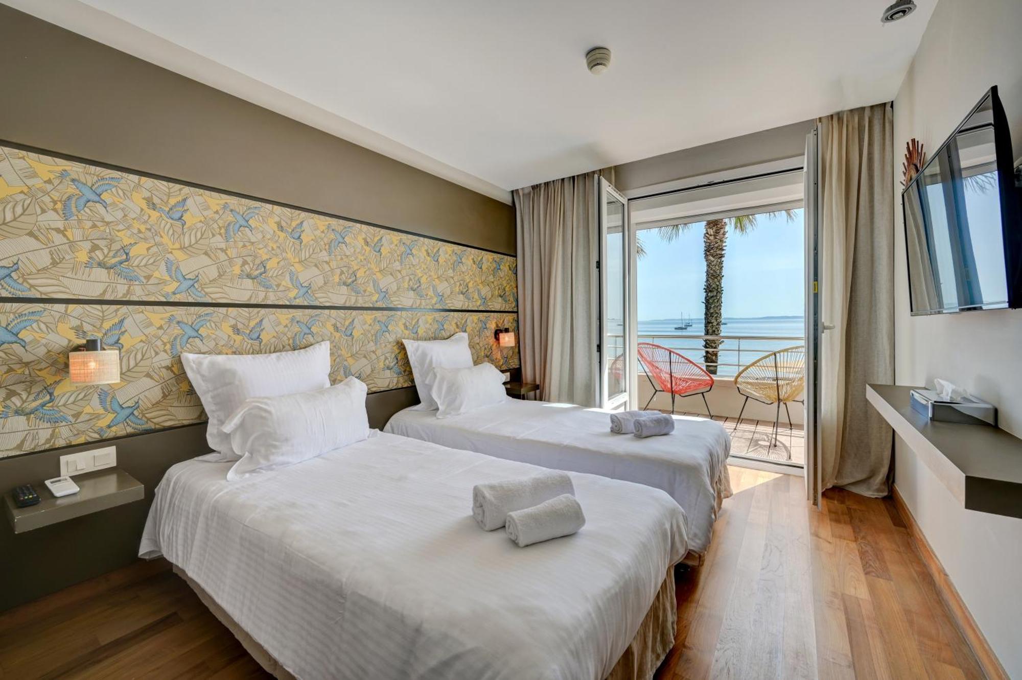 Hotel Bor Йер Экстерьер фото
