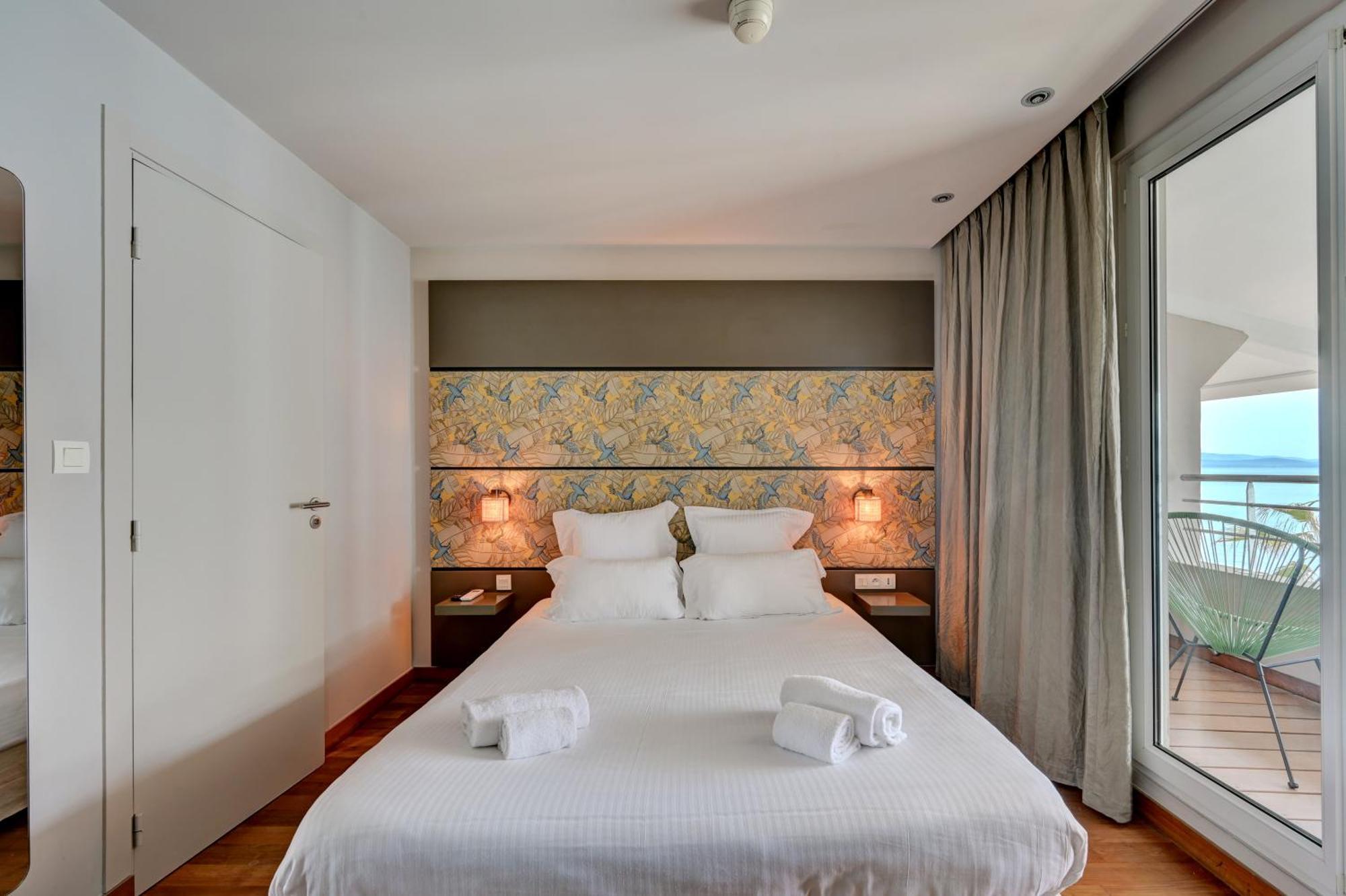Hotel Bor Йер Экстерьер фото