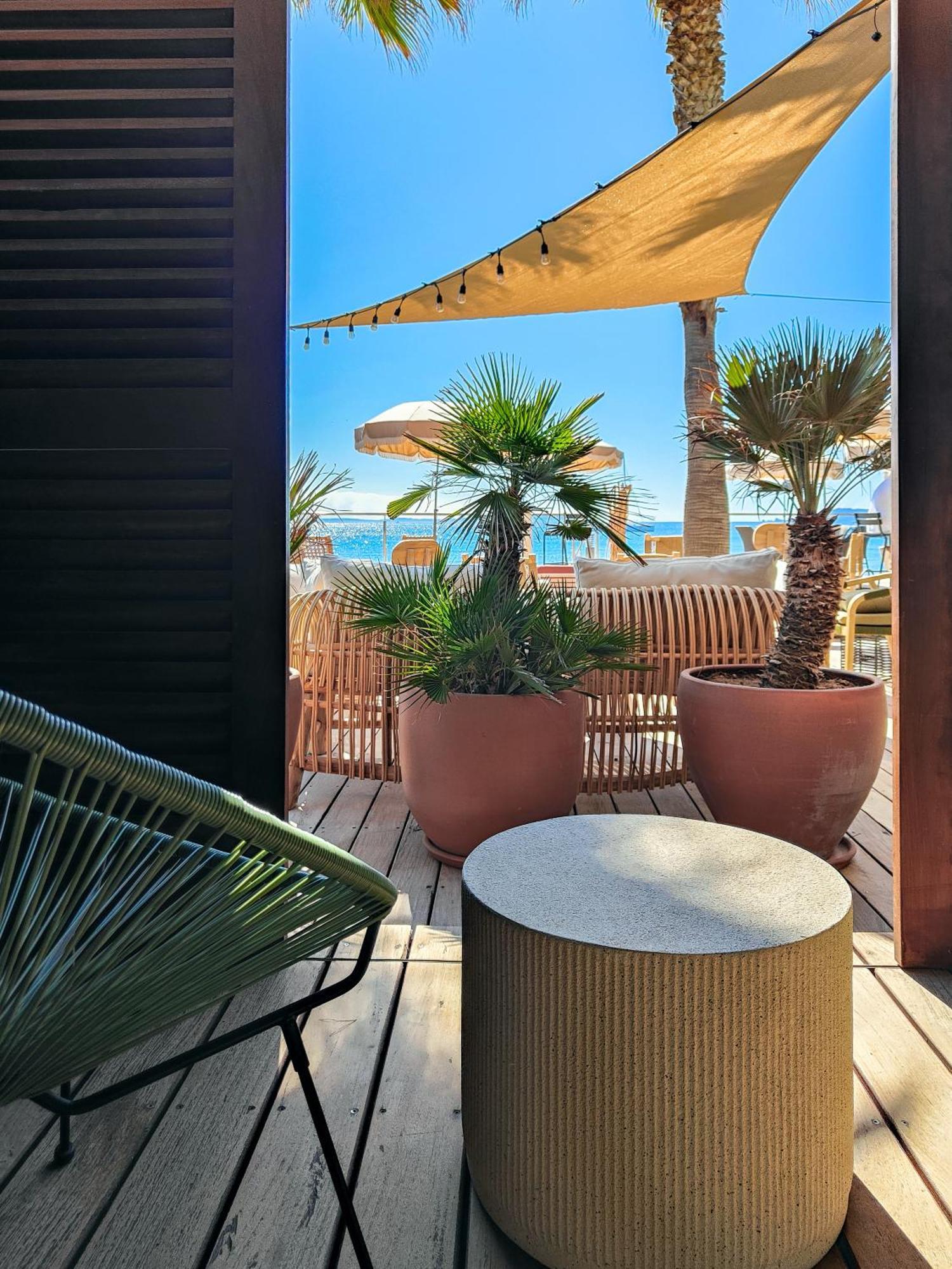 Hotel Bor Йер Экстерьер фото